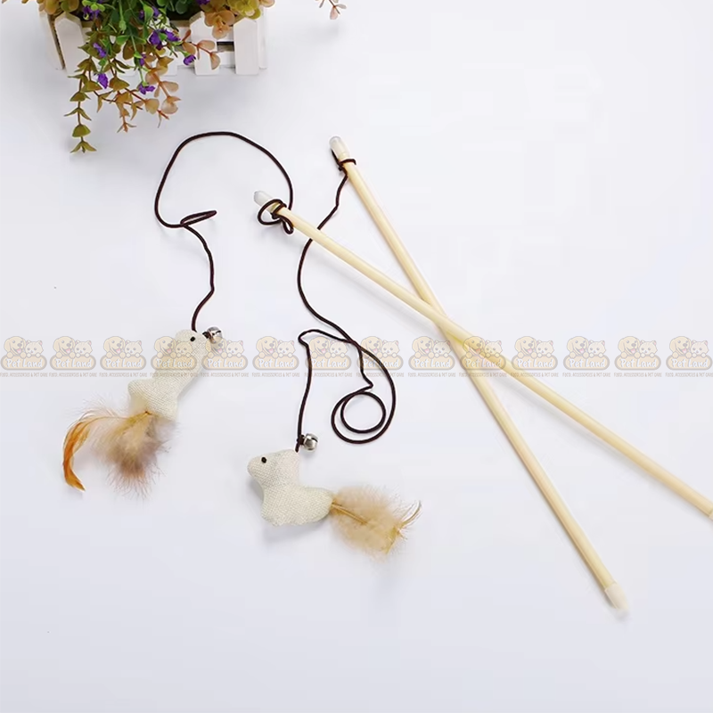Handmade Wooden Bird Shape with Feather Teaser Toy for Cats